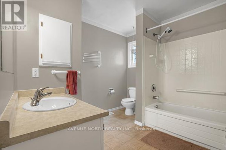 28120259/6371-st-louis-drive/hiawatha-parkconvent-glen/ottawa/ontario/K1C2X9_24