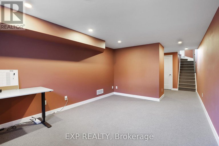 29173644/1053-lunar-glow-crescent/riverside-southgloucester-glen/ottawa/ontario/K4M0J9_35