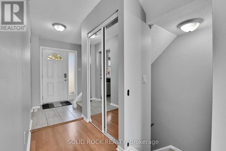 29674450/137-3915b-old-richmond-road/arbeatha-park/ottawa/ontario/K2H8T9_15