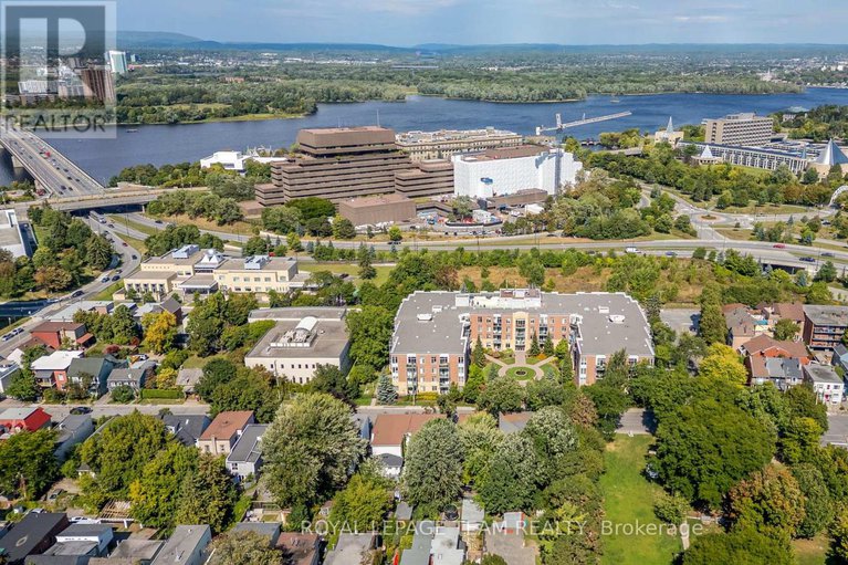 28831348/217-205-bolton-street/lower-townbyward-market/ottawa/ontario/K1N1K7_32
