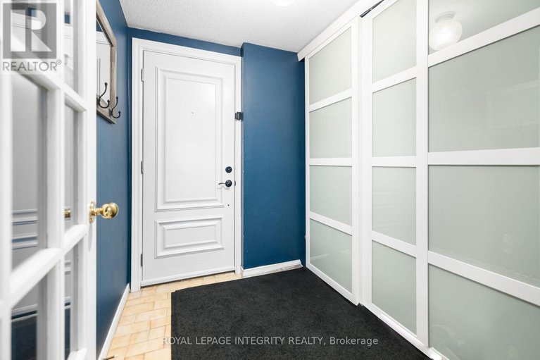 29474748/4-hackett-street/hunt-club-woods/ottawa/ontario/K1V0P8_4