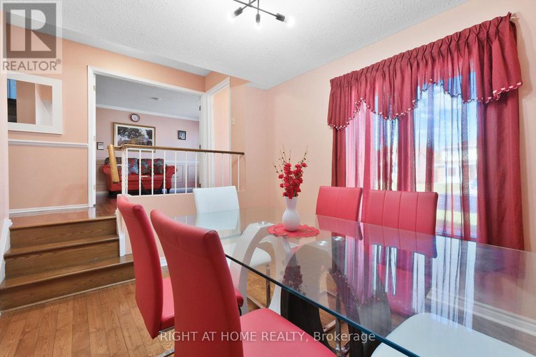 28221078/6104-vineyard-drive/convent-glen/ottawa/ontario/K1C2K2_14