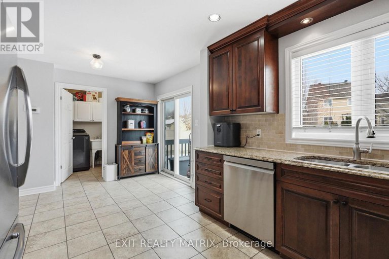 29438112/388-quartz-avenue/town-of-rockland/clarence-rockland/ontario/K4K0C7_15