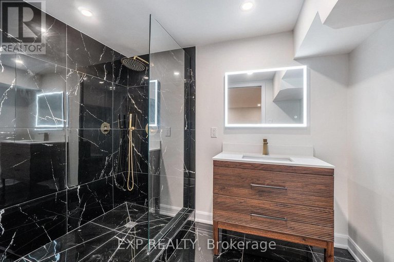 28435442/41-barnes-crescent/leslie-park/ottawa/ontario/K2H7C1_17