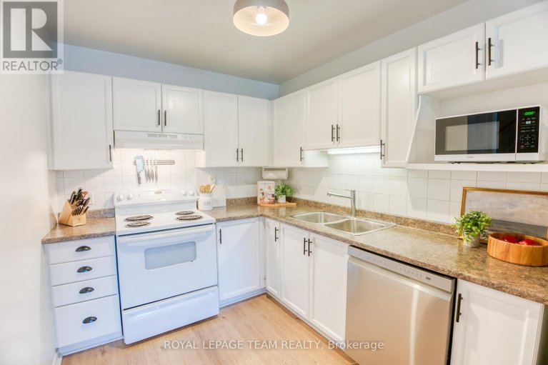 28961460/3-springtree-place/bridlewood/ottawa/ontario/K2M2H5_12