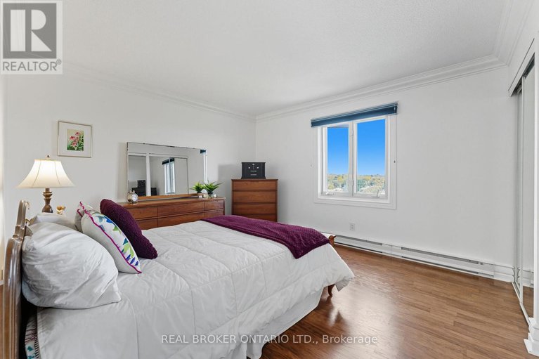 28953393/907-158c-mcarthur-avenue/vanier/ottawa/ontario/K1L8E7_19