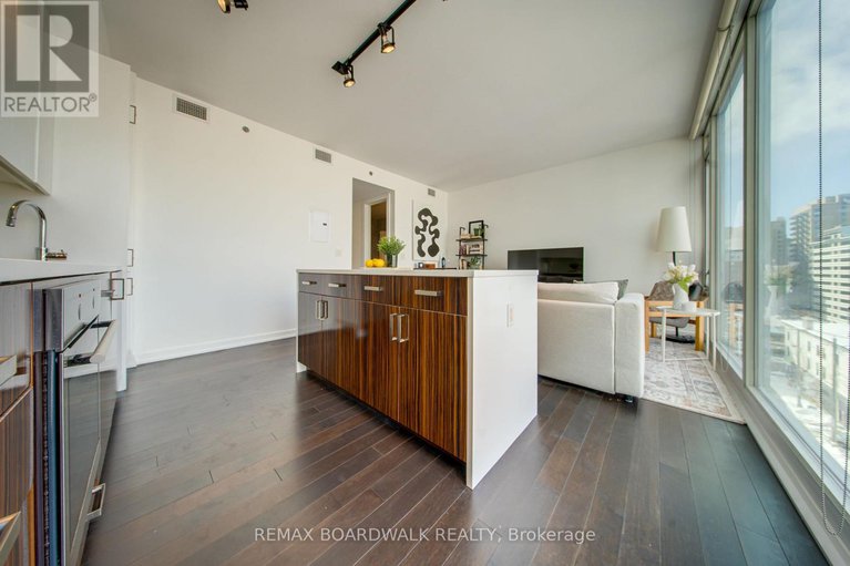 29339119/803-300-lisgar-street/ottawa-centre/ottawa/ontario/K2P0E2_12