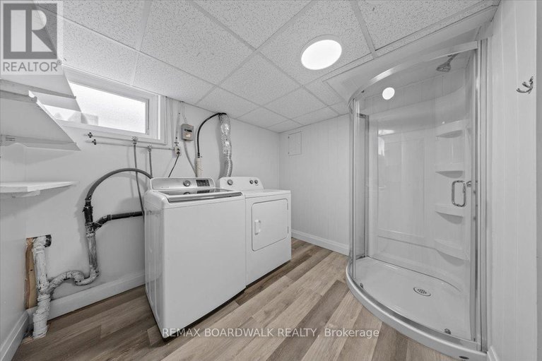 29447126/21-turtleback-way-drive/stittsville-south/ottawa/ontario/K2S1P8_68