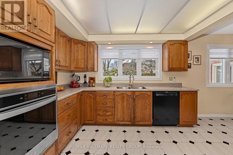 29325453/4-elderwood-trail/stittsville-central/ottawa/ontario/K2S1C9_19