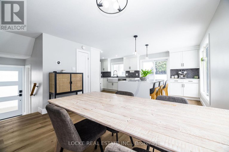 29371448/6066-ridgelea-place/chapel-hill/ottawa/ontario/K1C5P8_19