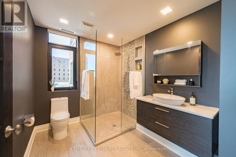 28636830/603-374-cooper-street/ottawa-centre/ottawa/ontario/K2P2P4_16