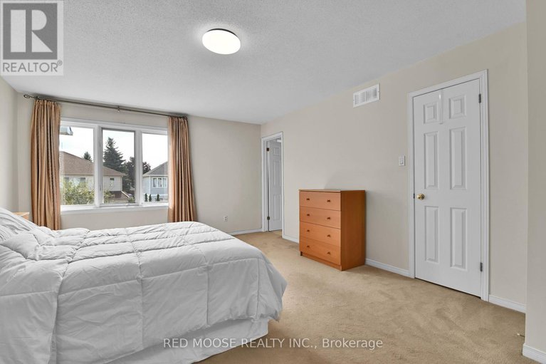 28925510/4569-ogilvie-walk-crescent/carson-grove/ottawa/ontario/K1J1G5_28
