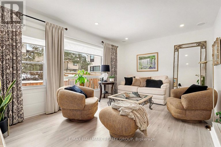 29365343/6861-bilberry-drive/convent-glen-north/ottawa/ontario/K1C2E8_2