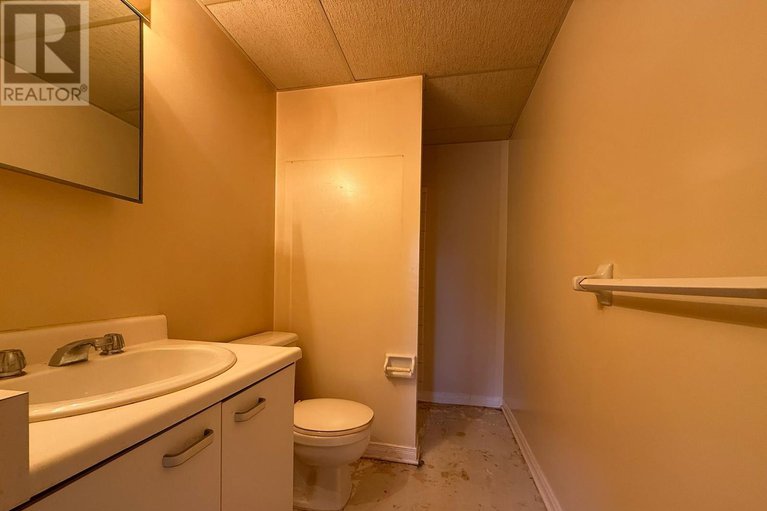 28744464/202-1490-heron-road/heron-gate/ottawa/ontario/K1V6A5_12