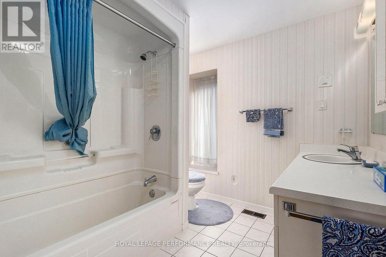 28960465/1842-playfair-drive/playfair-park/ottawa/ontario/K1H5S1_26