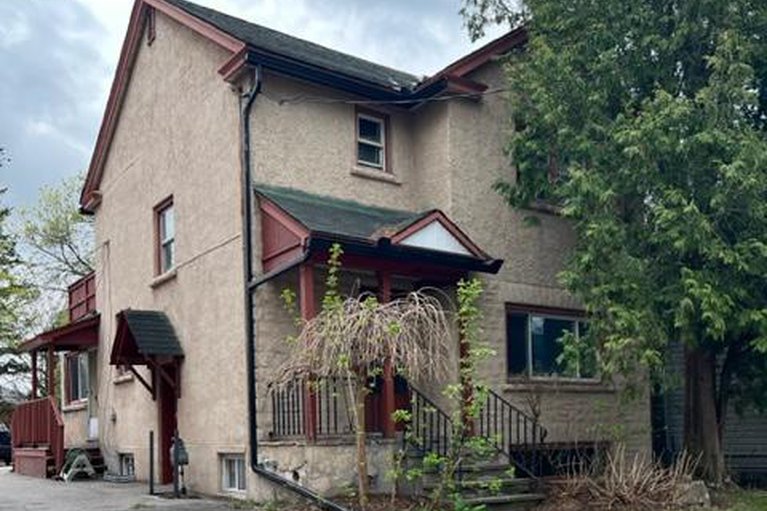 28282224/222-mcarthur-avenue/vanier/ottawa/ontario/K1L6P5_3