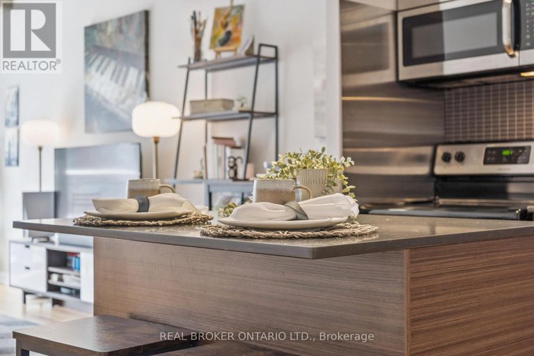 28858839/623-349-mcleod-street/ottawa-centre/ottawa/ontario/K2P0S1_7