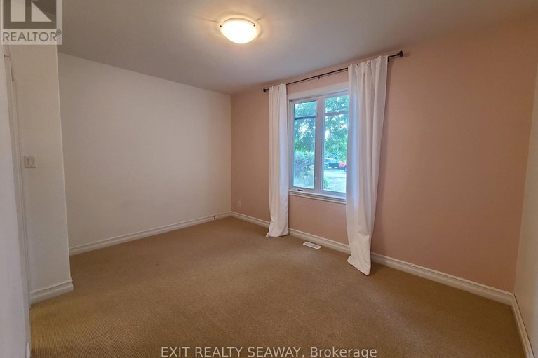 28854316/4294-schell-street/south-dundas-williamsburgh-twp/south-dundas/ontario/K0C2H0_14