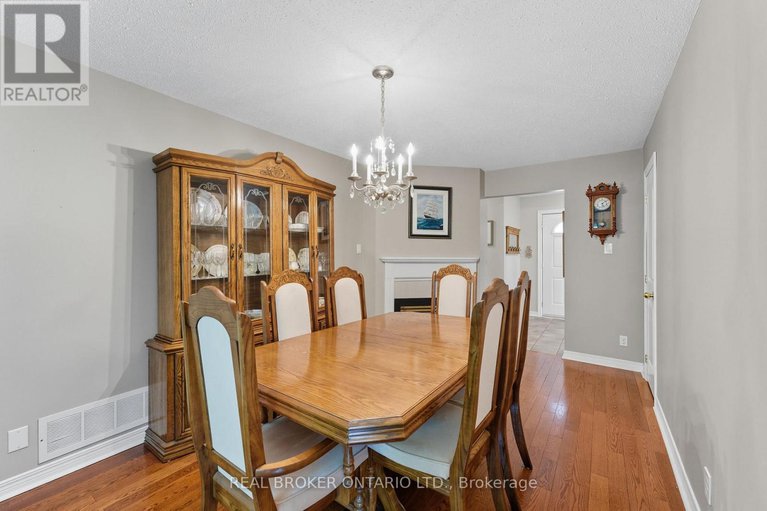 28843559/6-candow-crescent/stittsville-north/ottawa/ontario/K2S1K7_18