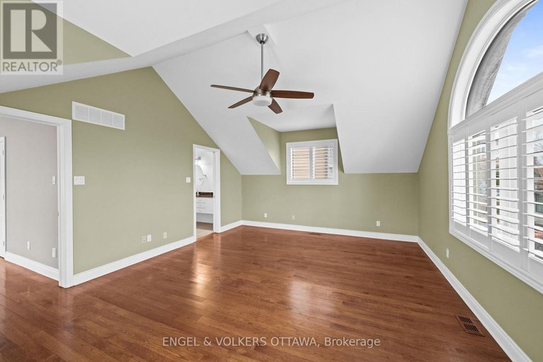 29614138/249-atlantis-avenue/westboro-west/ottawa/ontario/K2A1X9_16