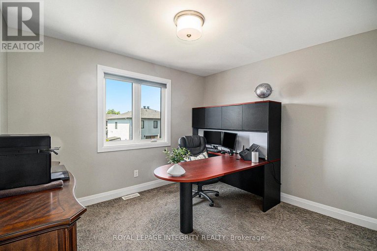 28646652/153-lyon-street/embrun/russell/ontario/K0A1W0_30