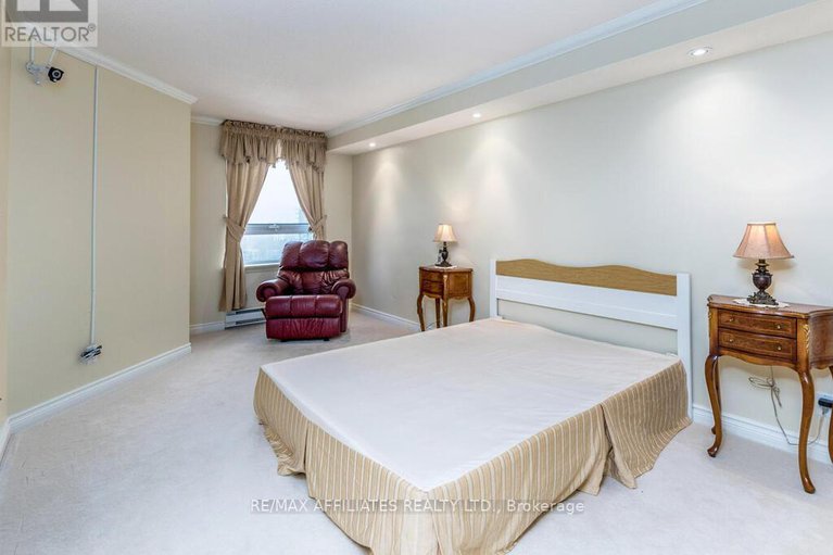 28251371/914-80-sandcastle-drive/leslie-park/ottawa/ontario/K2H9E7_15