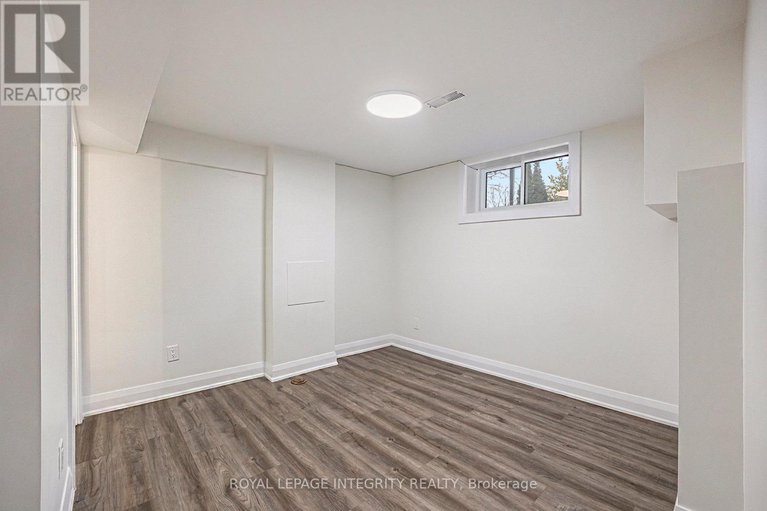 29085724/2321-kay-street/queensway-terrace-southridgeview/ottawa/ontario/K2C1J6_25