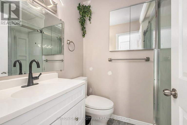 29047686/1218-upton-road/manotick-south-to-roger-stevens/ottawa/ontario/K4M1B3_22