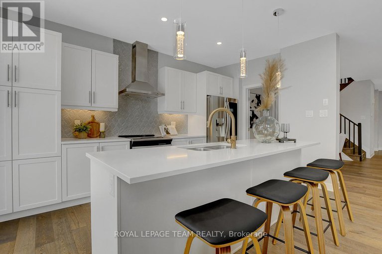 29433481/749-brian-good-avenue/riverside-southgloucester-glen/ottawa/ontario/K4M0E3_22