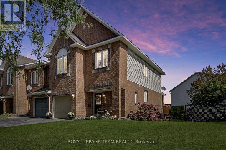28882622/2001-dunollie-crescent/morgans-grantsouth-march/ottawa/ontario/K2W1H5_1