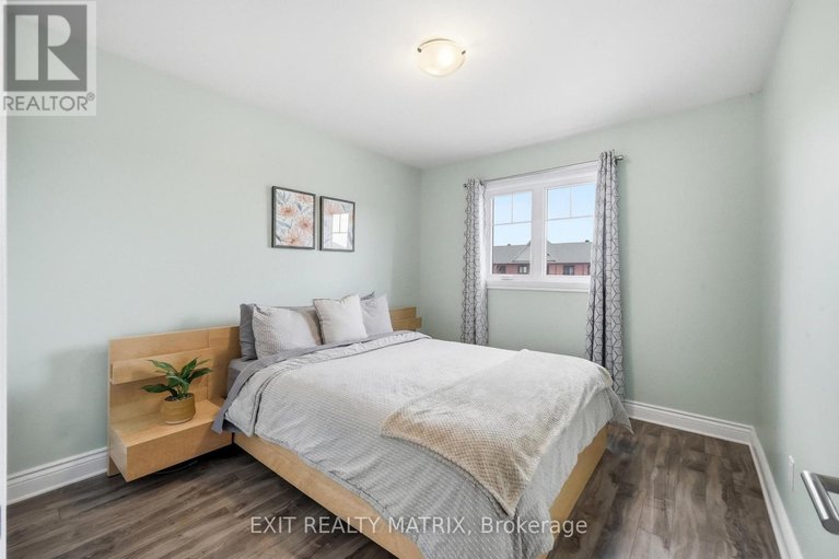 29646598/368-twilight-avenue/village-of-russell/russell/ontario/K4R0E6_22