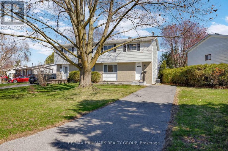 29664979/226-old-colony-road/glencairnhazeldean/ottawa/ontario/K2L1M7_2