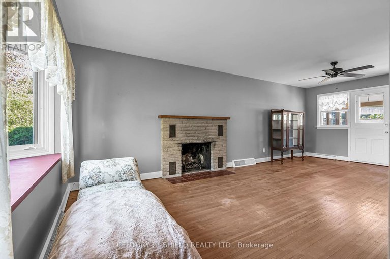 28960052/94-columbia-avenue/long-sault/south-stormont/ontario/K0C1P0_7