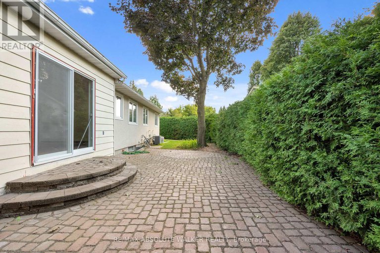 28746001/1439-metz-crescent/carson-meadows/ottawa/ontario/K1K3Z9_42