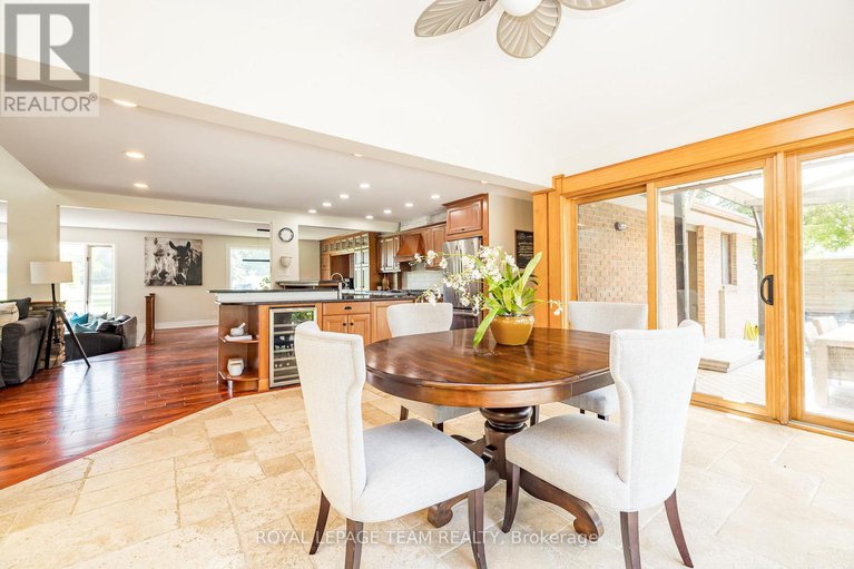 28666858/1216a-river-road/manotick-east-to-manotick-station/ottawa/ontario/K4M1B4_11