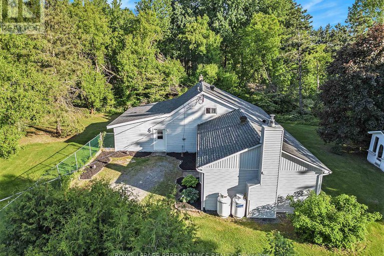 28244627/3383-champlain-street/clarencerockland-twp/clarence-rockland/ontario/K0A1E0_3