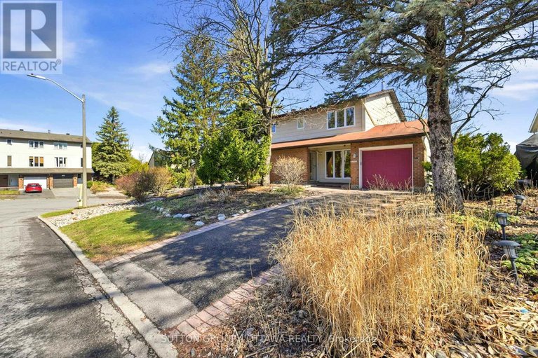 29633973/110-pigeon-terrace/hunt-clubwestern-community/ottawa/ontario/K1V9H7_3