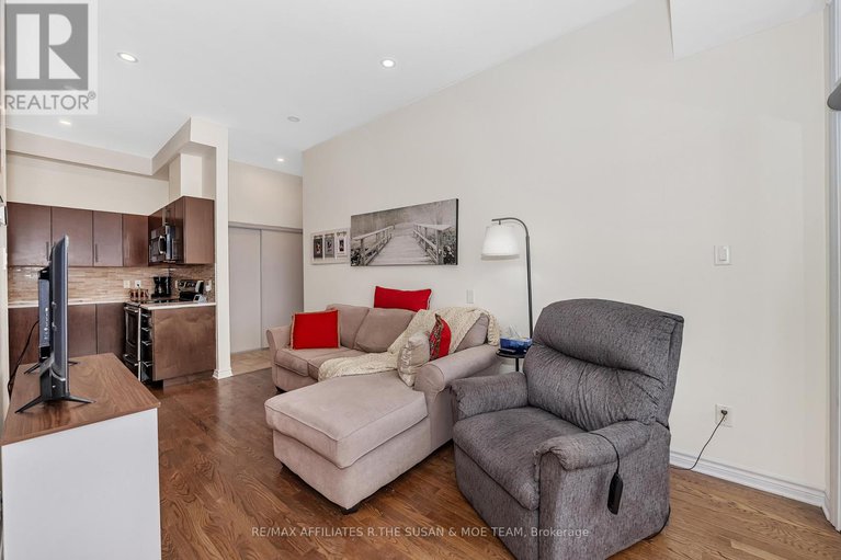 29295935/308-682-churchill-avenue-n/laurentianview/ottawa/ontario/K1Z5G5_18