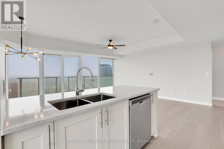 29615979/1904-805-carling-avenue/west-centre-town/ottawa/ontario/K1Z7L1_17