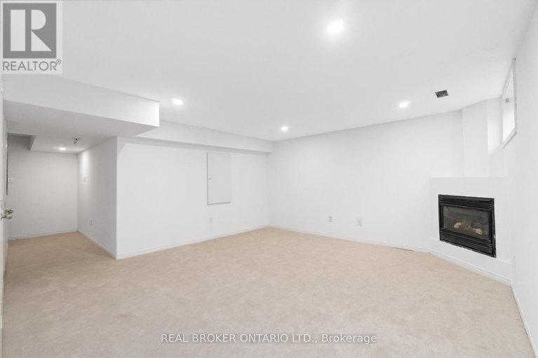 29102518/3-a-southpark-drive/blackburn-hamlet/ottawa/ontario/K1B3B8_36