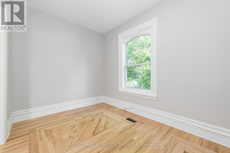 28781208/108-clothier-street-e/kemptville/north-grenville/ontario/K0G1J0_18