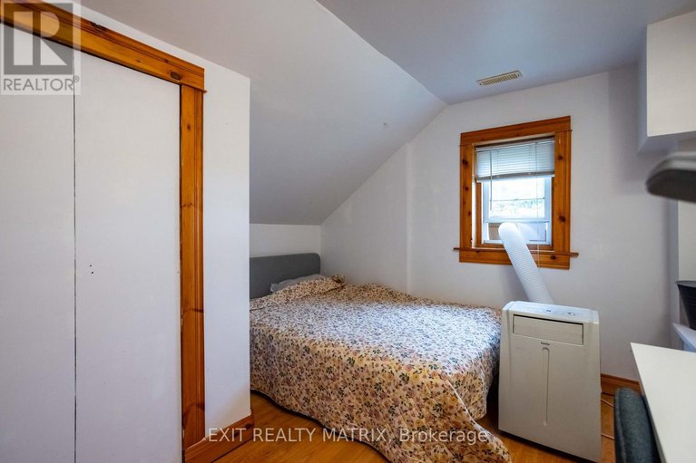 28652637/20255-maple-road/south-glengarry-charlottenburgh-twp/south-glengarry/ontario/K0C2J0_20