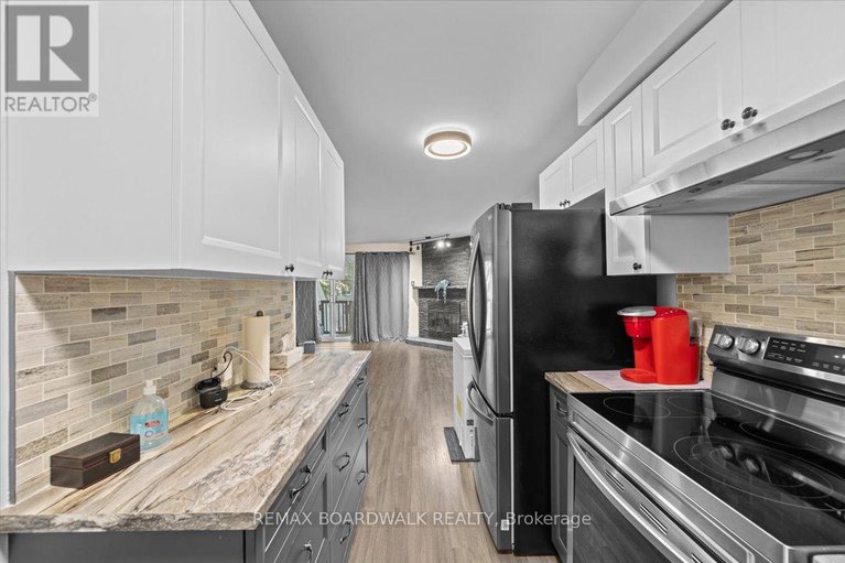 29208561/a-6643-bilberry-drive/convent-glen-north/ottawa/ontario/K1C4N5_8