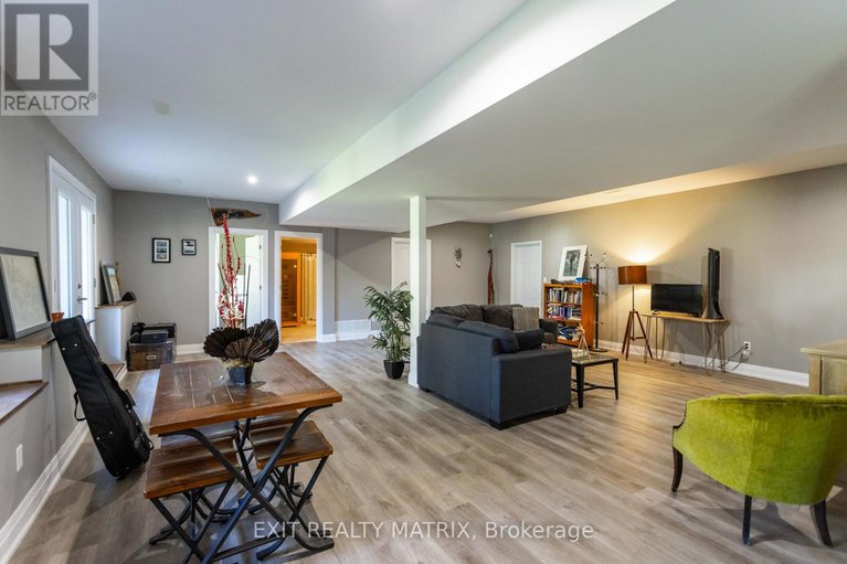 28354230/2070-8th-line-road/osgoode-twp-north-of-reg-rd-6/ottawa/ontario/K0A2P0_24