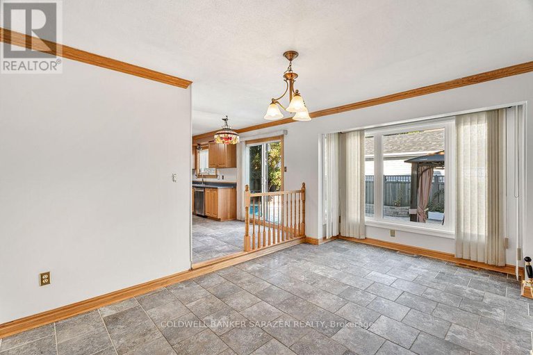 28945918/121-topley-crescent/hunt-club-park/ottawa/ontario/K1G4N2_17