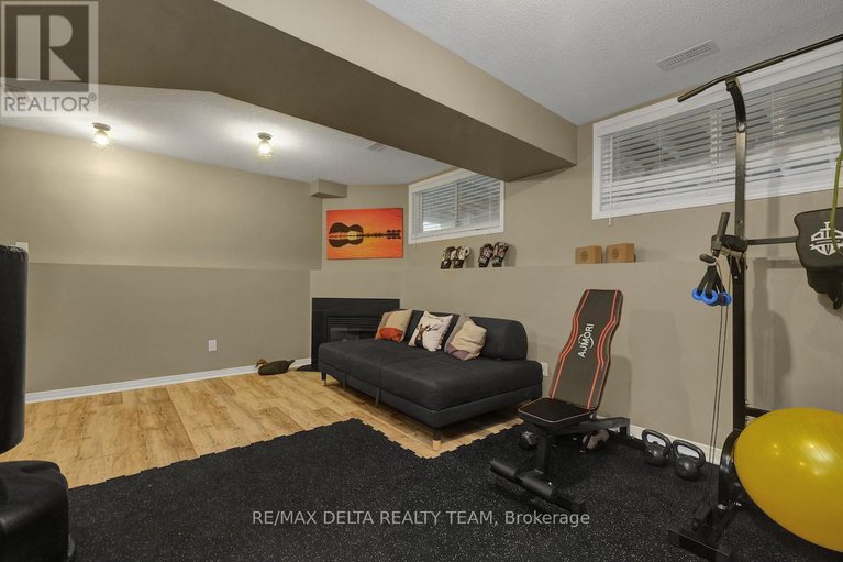 28887238/244-parkrose-private/chatelaine-village/ottawa/ontario/K4A0N8_33