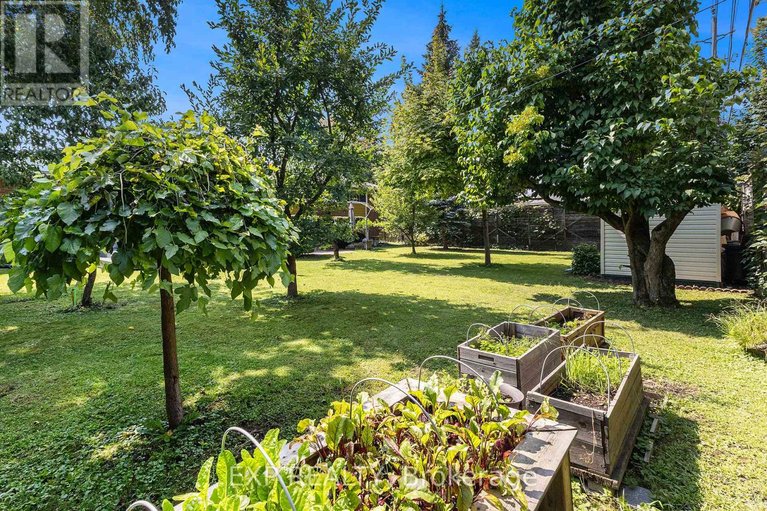 29565523/41-wigan-drive/borden-farmstewart-farmcarleton-heightsparkwood-hills/ottawa/ontario/K2E6K9_37