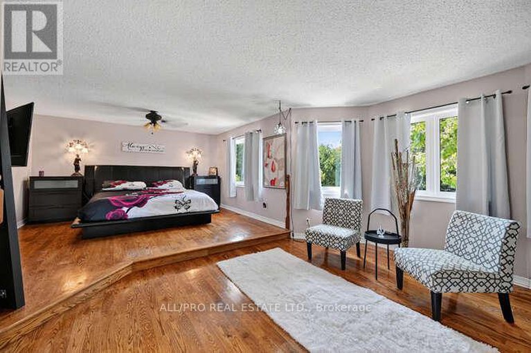 28721991/1144-rideau-bend-crescent/manotick-east-to-manotick-station/ottawa/ontario/K4M1B5_19