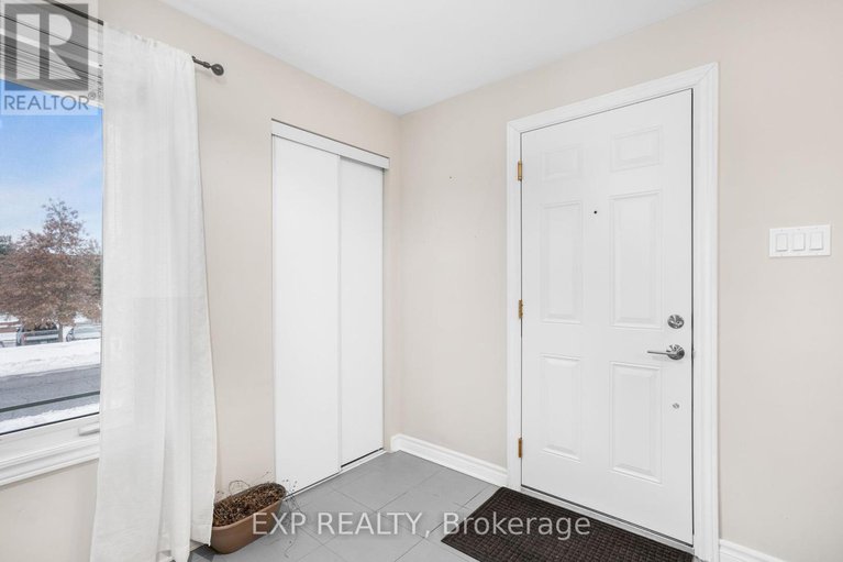 28164040/18-176-den-haag-drive/carson-meadows/ottawa/ontario/K1K2V7_6