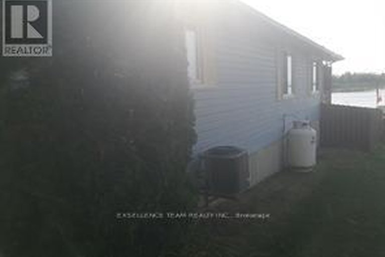 29605196/6803-st-louis-point-road-s/south-glengarry-charlottenburgh-twp/south-glengarry/ontario/K0C2E0_12